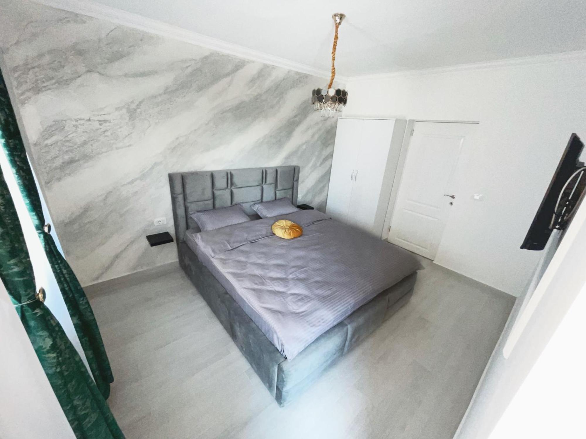 Rv Premium Apartments Арад Екстериор снимка