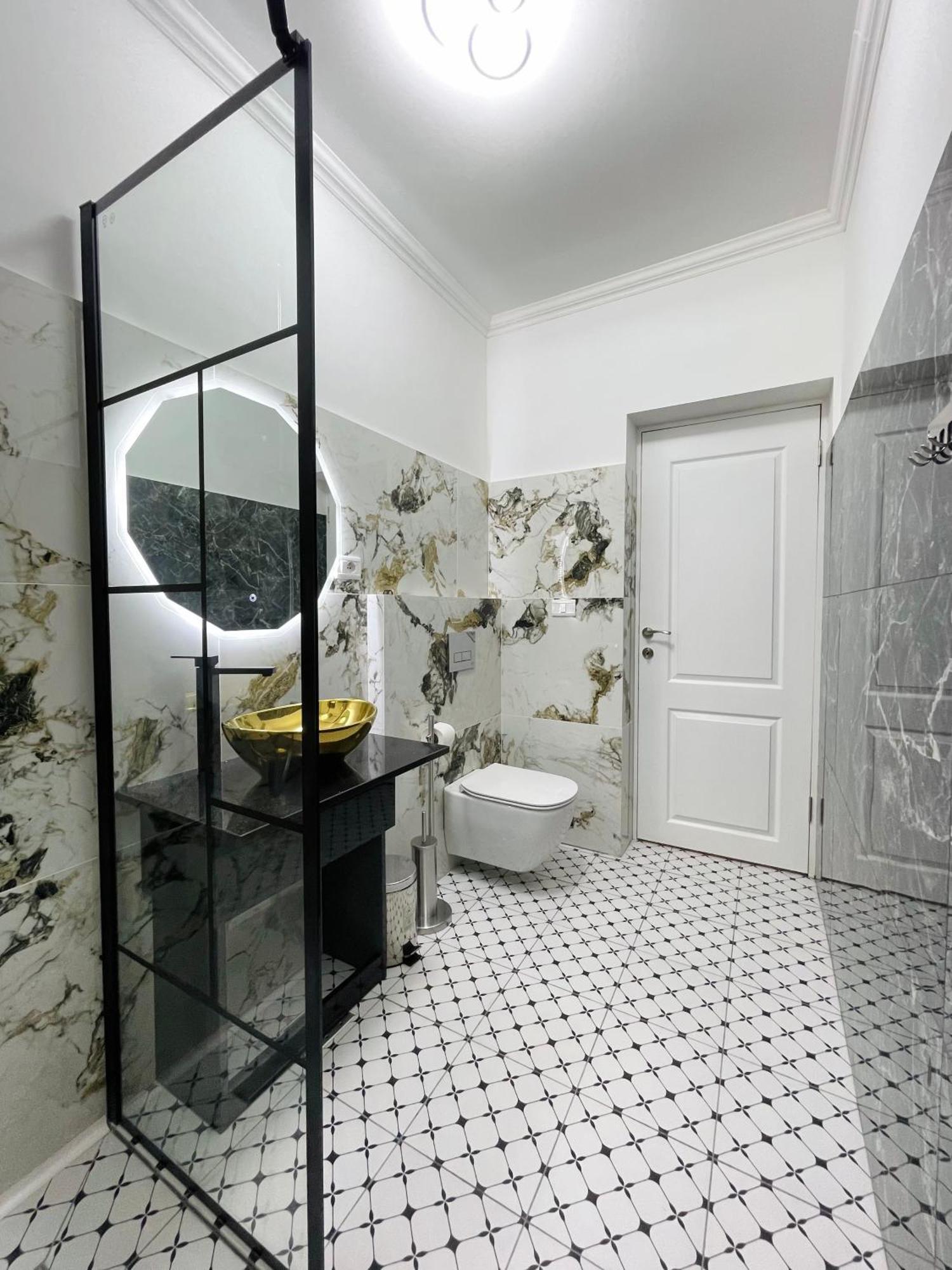 Rv Premium Apartments Арад Екстериор снимка