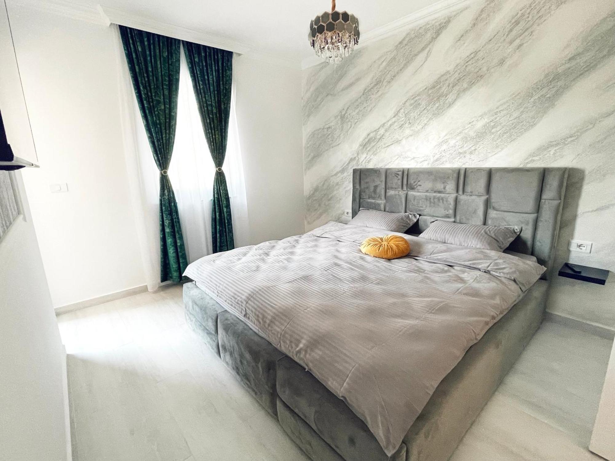 Rv Premium Apartments Арад Екстериор снимка
