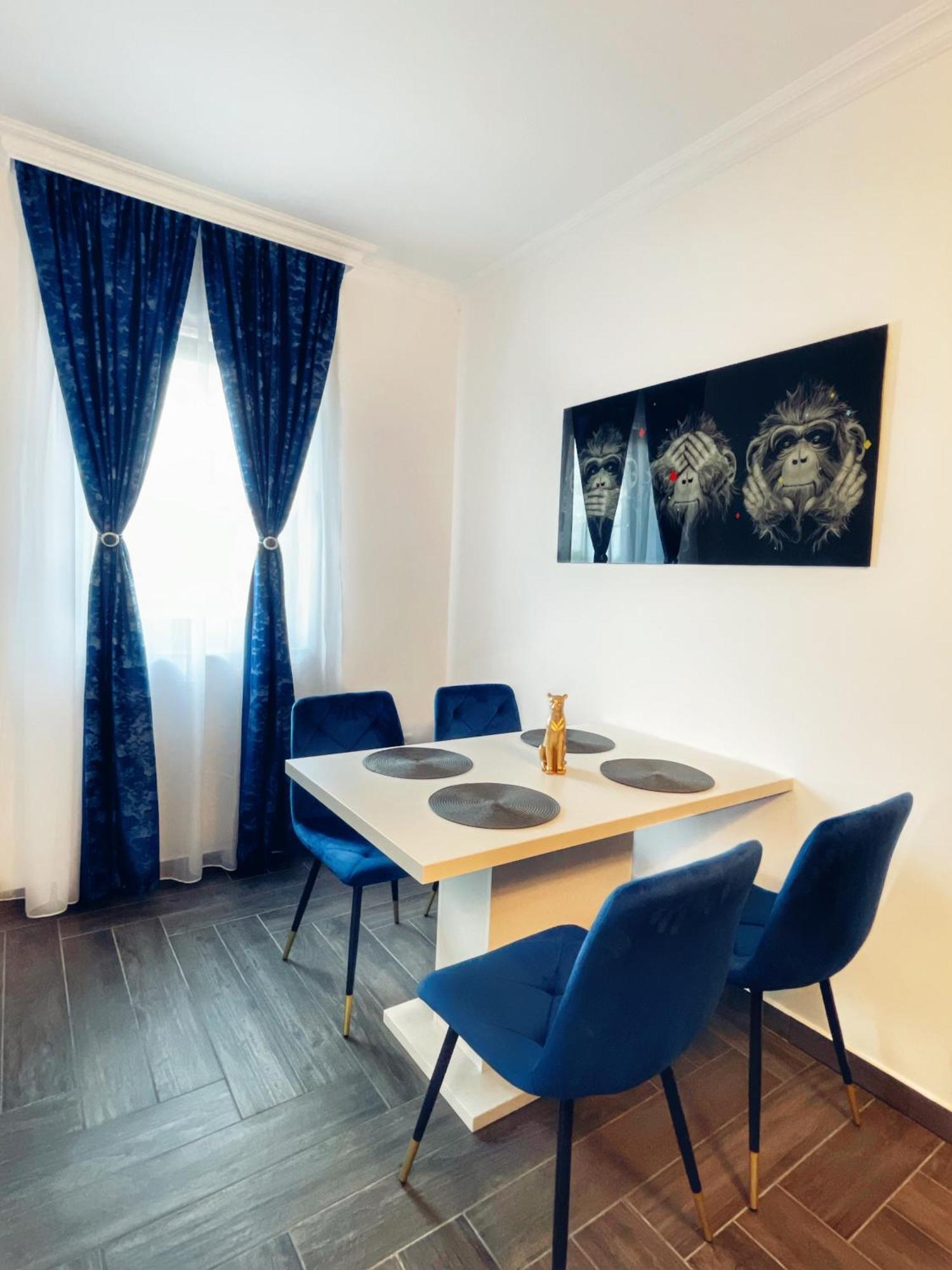 Rv Premium Apartments Арад Екстериор снимка